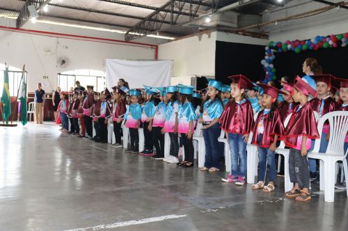 Secretaria de Educação e Cultura da Prefeitura de Cândido de Abreu realiza formatura da educação infantil 