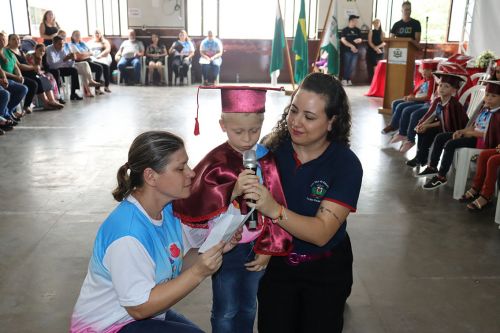 Secretaria de Educação e Cultura da Prefeitura de Cândido de Abreu realiza formatura da educação infantil 