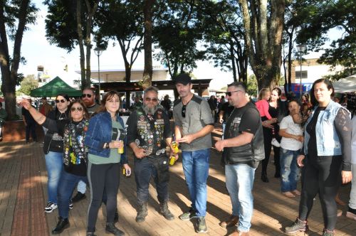 Encontro de carros antigos é sucesso em Nova Aurora