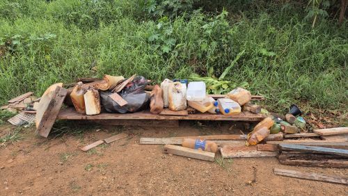 Prefeitura executa limpeza e anuncia obras de pedra irregular em 6 ruas do Alto Porã
