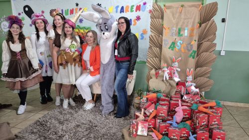 Prefeitura de Ivaiporã celebra Páscoa com entrega de chocolate a crianças, jovens e idosos