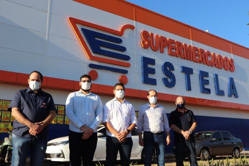 Prefeito Valtinho, Micheletto e Matheus visitam Supermercado Estela
